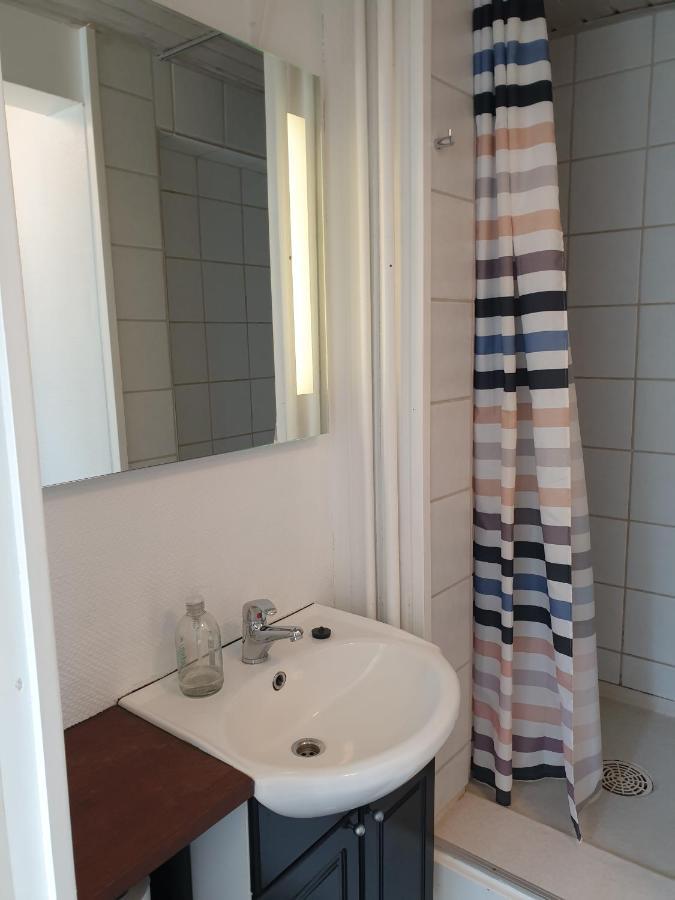 Violen Apartamento Åkirkeby Exterior foto