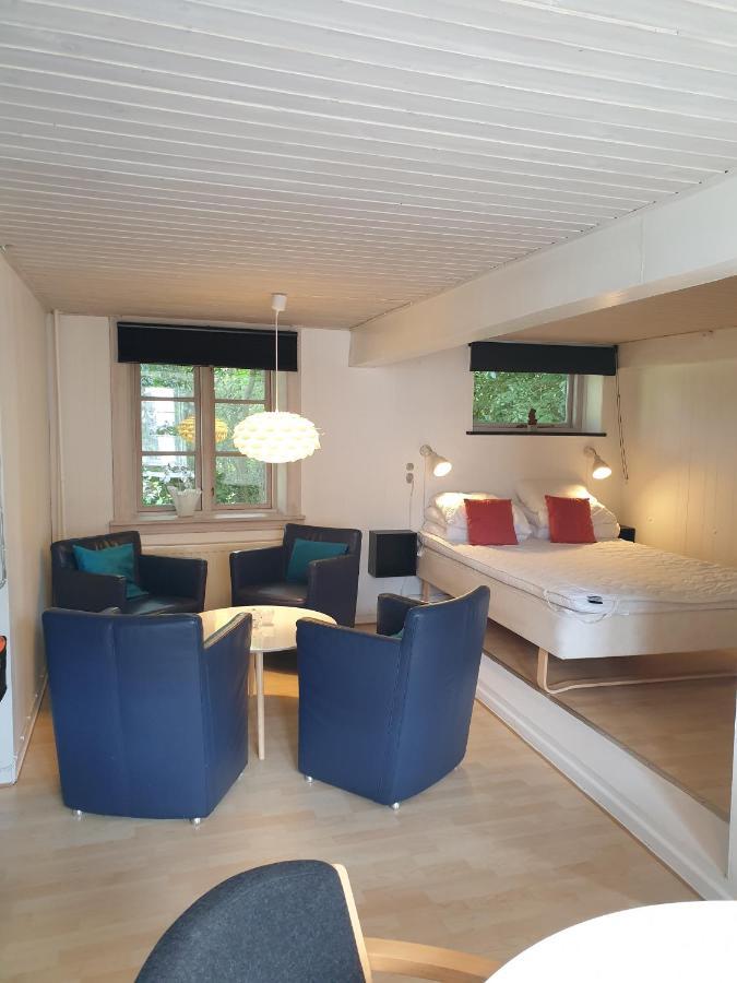 Violen Apartamento Åkirkeby Exterior foto